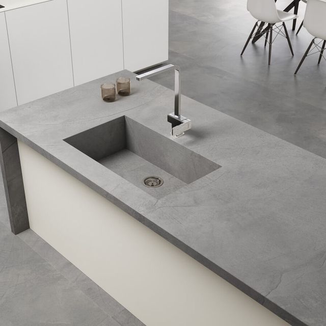 Azulejera Cerámica Cordobesa S.L. serie Titán porcelánico de gran formato coverlam (grespania)