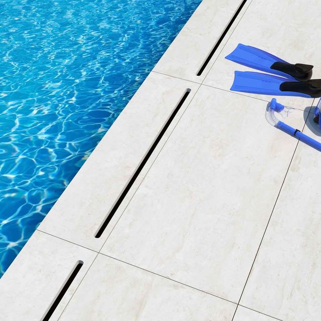 Azulejera Cerámica Cordobesa S.L. porcelánico antideslizante para piscinas serie brave (Aparici)