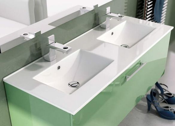 Azulejera Cerámica Cordobesa S.L. lavabo de porcelana sobre mueble thin