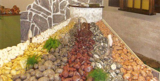 Azulejera Cerámica Cordobesa S.L. piedra de canto rodado para decorar terraza o jardín