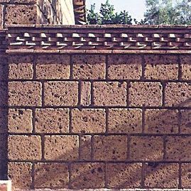Azulejera Cerámica Cordobesa S.L. piedra caliza y arenisca para decoración
