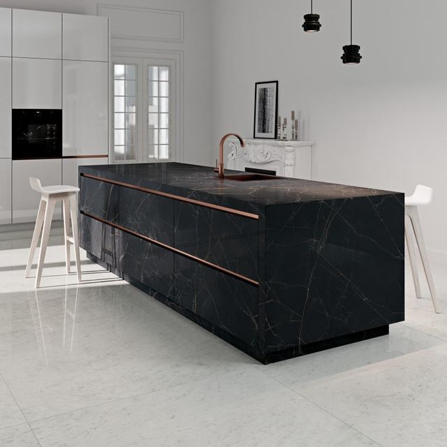 Azulejera Cerámica Cordobesa S.L. serie nero ardi porcelánico de gran formato coverlam (grespania)