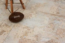 Azulejera Cerámica Cordobesa S.L. porcelánico efecto hidráulico serie Carpet (aparici)