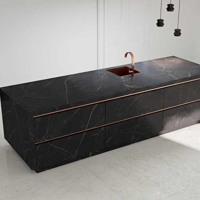 Azulejera Cerámica Cordobesa S.L. serie nero ardi porcelánico de gran formato coverlam (grespania)